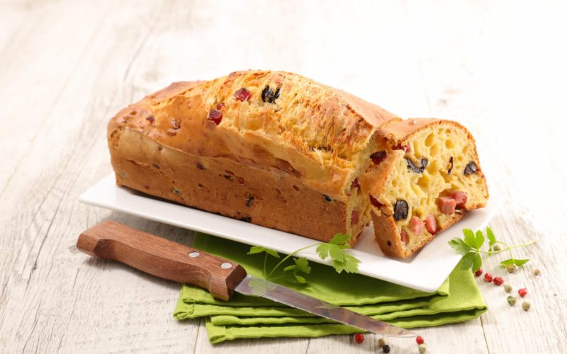 recette-cake-aux-olives-et-jambon-agrilait